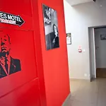 Pepe Hostel *